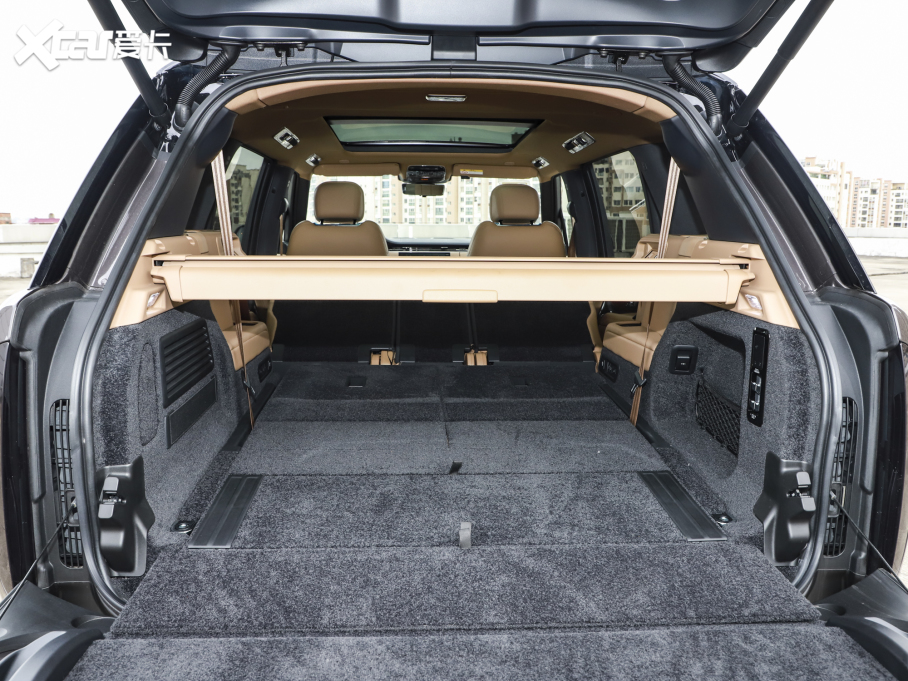 2023 3.0 L6 400PS ʢL(zhng)