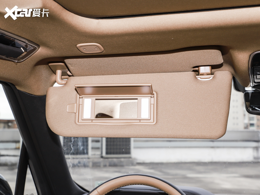 2023 3.0 L6 400PS ʢL