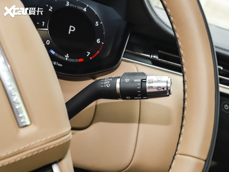 2023 3.0 L6 400PS ʢL