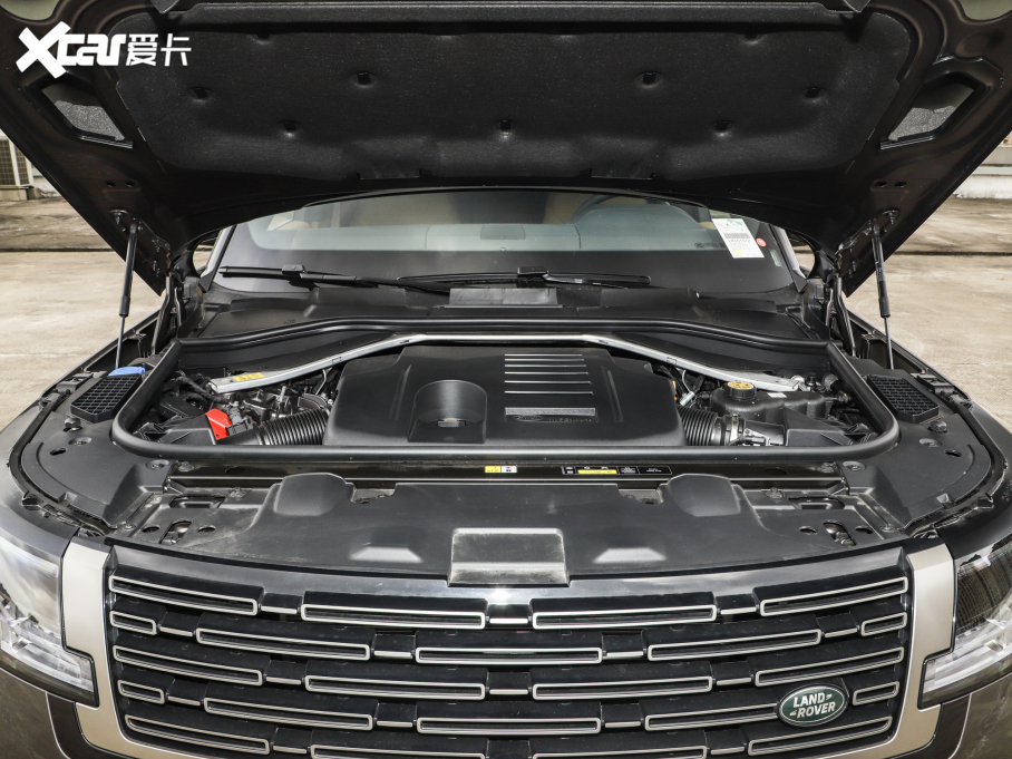 2023 3.0 L6 400PS ʢL