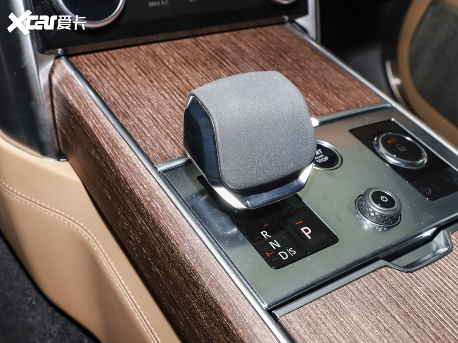 2023 3.0 L6 400PS ䷶L