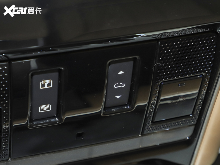 2023 3.0 L6 400PS ䷶L