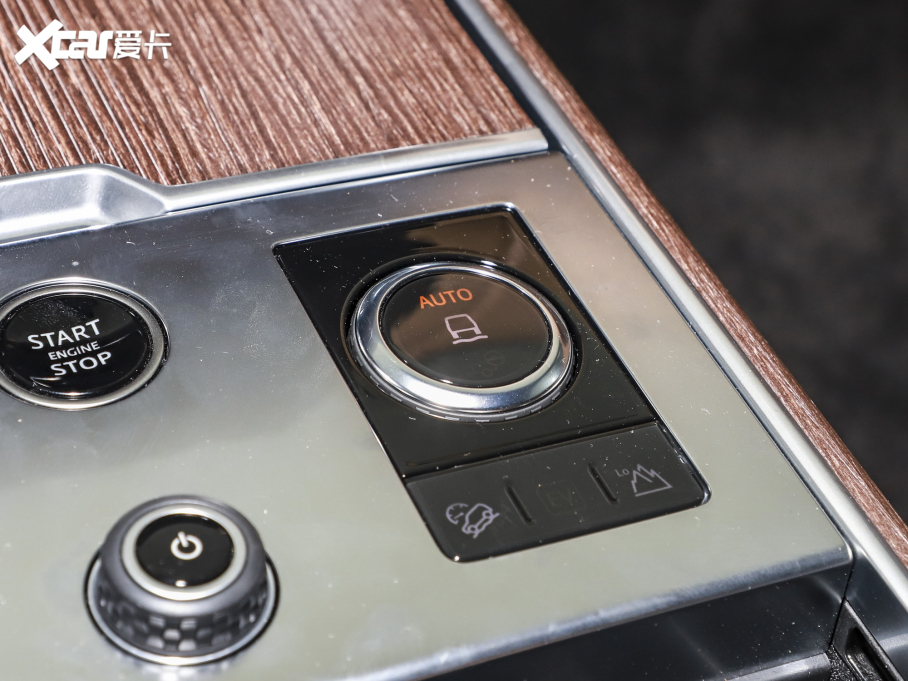 2023 3.0 L6 400PS ䷶L