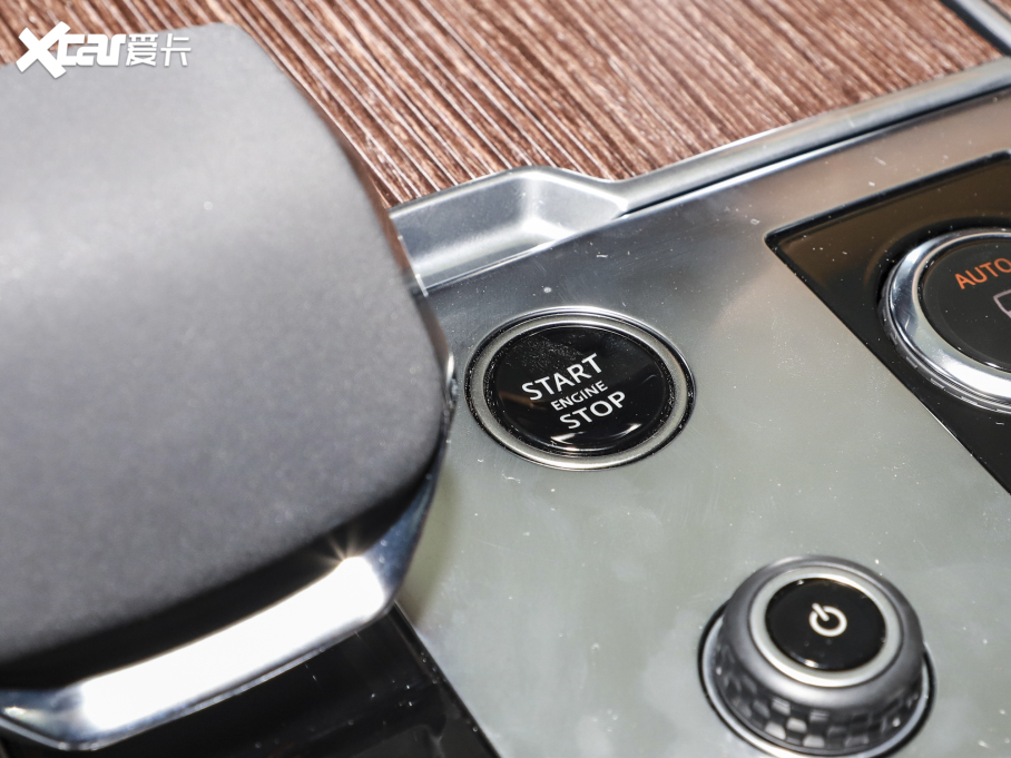 2023 3.0 L6 400PS ䷶L