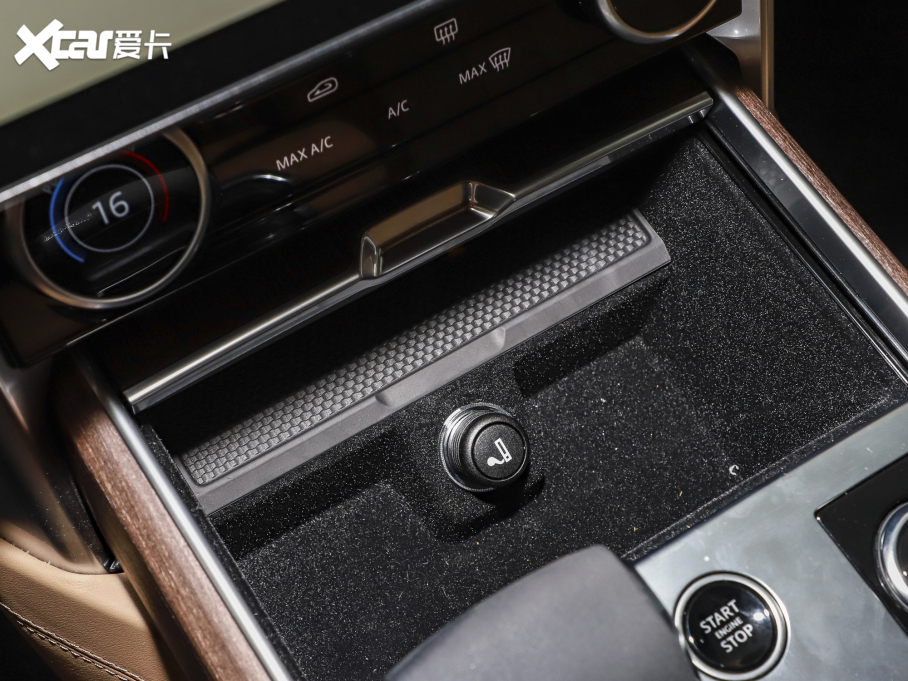 2023 3.0 L6 400PS ䷶L