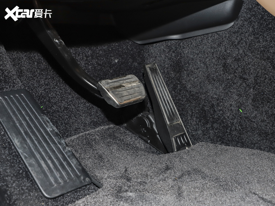 2023 3.0 L6 400PS ䷶L