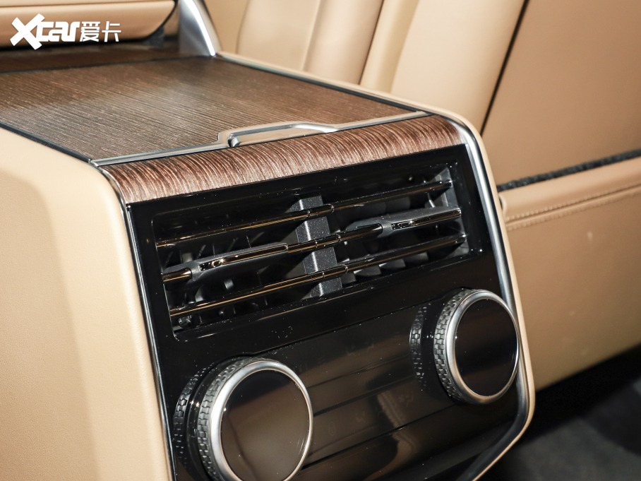 2023 3.0 L6 400PS ䷶L