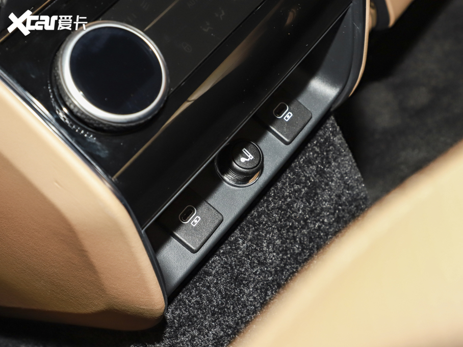 2023 3.0 L6 400PS ䷶L