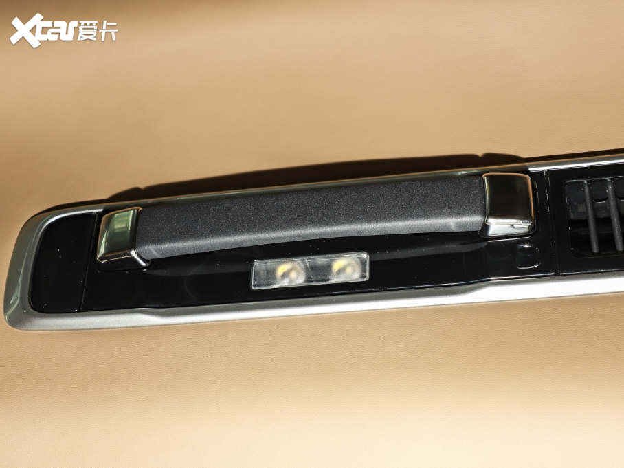 2023 3.0 L6 400PS ䷶L