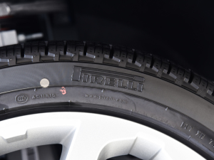 20223.0 L6 400PS L ݆̥Ʒ