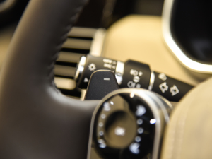 20223.0 L6 400PS L п؅^