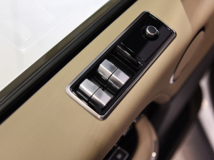 20223.0 L6 400PS L п؅^