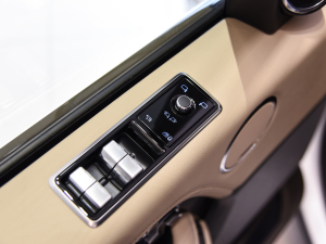 20223.0 L6 400PS L п؅^