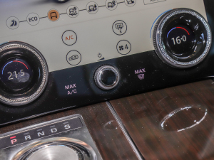 20225.0 SC V8 565PS SVAp儓L  {