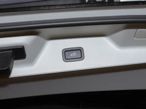 2022款3.0 L6 400PS 尊崇创世加长版 空间座椅