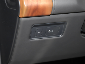 20223.0 L6 400PS 焓L п؅^