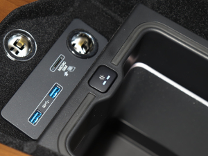 20223.0 L6 400PS 焓L п؅^