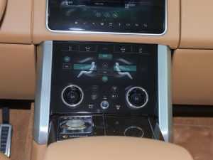 20225.0 SC V8 565PS SVApذ g