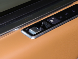 20225.0 SC V8 565PS SVApذ ܇ƅ^