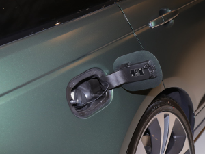 20225.0 SC V8 565PS SVAҫ(dng)ذ w