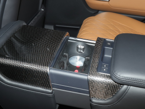 2022款5.0 SC V8 565PS SVA耀动典藏版 后排中央扶手功能