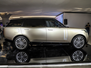 20234.4 V8 530PS װl(f) w^