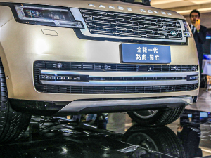 20234.4 V8 530PS װl ^