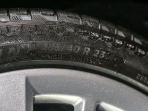 20234.4 V8 530PS װl ^