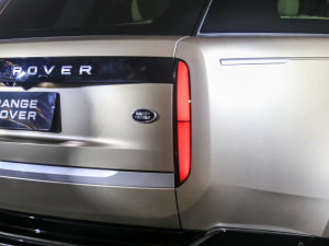 20234.4 V8 530PS װl ^