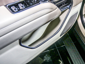 20234.4 V8 530PS װl g