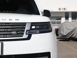 20233.0 L6 400PS ʢL ^