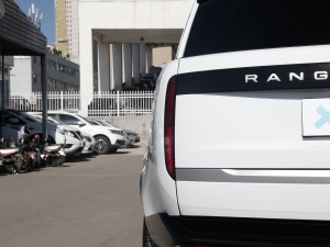 20233.0 L6 400PS ʢL ^