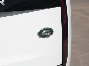 20233.0 L6 400PS ʢL ^