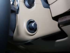 20233.0 L6 400PS ʢL п؅^