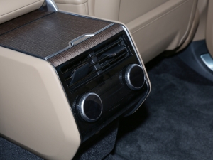 20233.0 L6 400PS ʢL п؅^