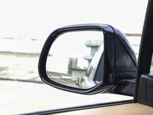 20233.0 L6 400PS ʢL ^