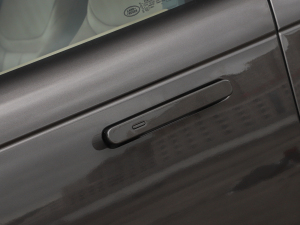 20233.0 L6 400PS ʢL ^