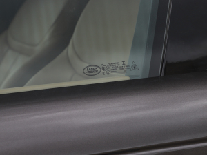 20233.0 L6 400PS ʢL ^