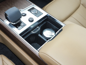 20233.0 L6 400PS ʢL ǰű