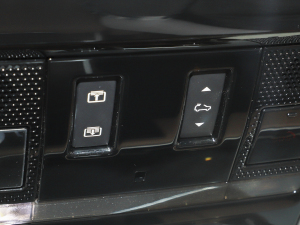 20233.0 L6 400PS ʢL п؅^