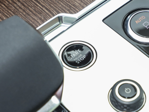 20233.0 L6 400PS ʢL п؅^