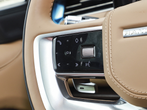 20233.0 L6 400PS ʢL п؅^