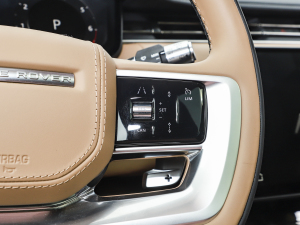 20233.0 L6 400PS ʢL п؅^