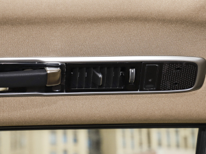 20233.0 L6 400PS ʢL п؅^