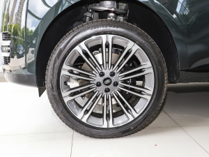 20233.0 L6 400PS ䷶L ݆Ȧ