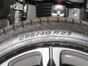 20233.0 L6 400PS ䷶L ݆̥ߴ