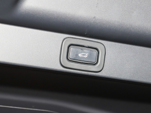 20233.0 L6 400PS ䷶L g