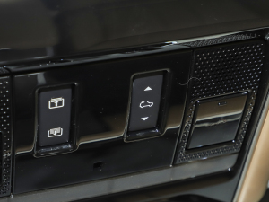 20233.0 L6 400PS ䷶L п؅^