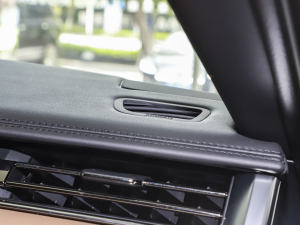 20233.0 L6 400PS ䷶L п؅^