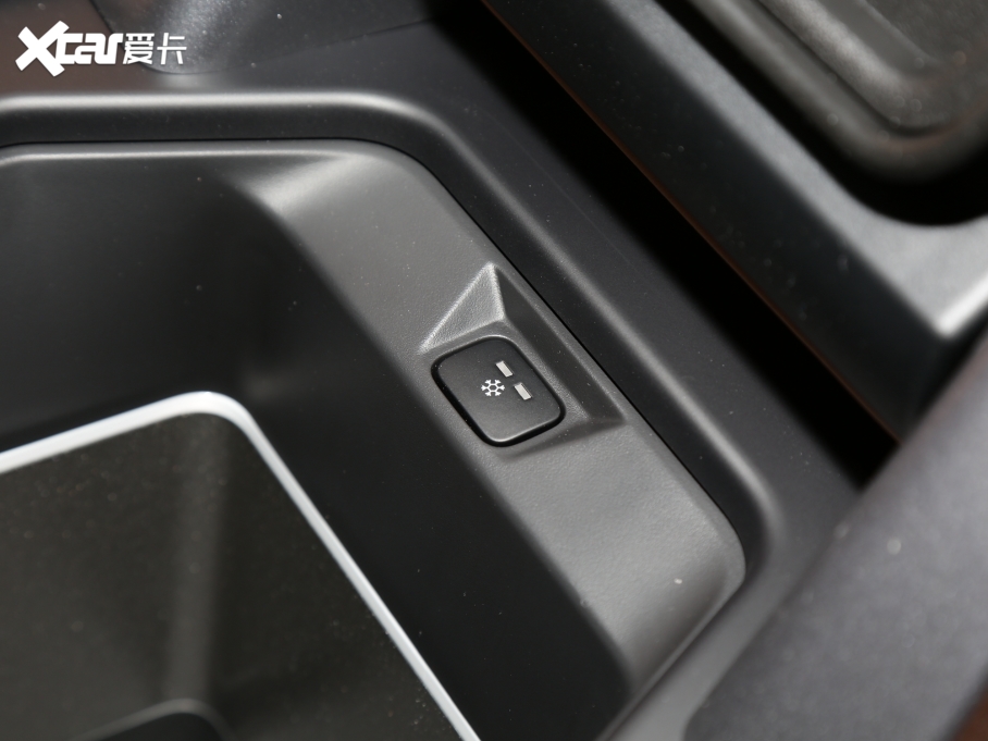 2023lʿ 110 3.0T P400 ؄e